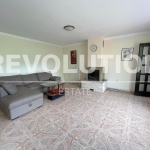 Дава се под наем Етаж от къща в Варна, м-т Траката - 140 кв.м за 450 € - Снимка #1