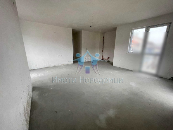 Тристаен апартамент в Шумен, Пазара - 135 кв.м за 1060 €/кв.м - Снимка #1