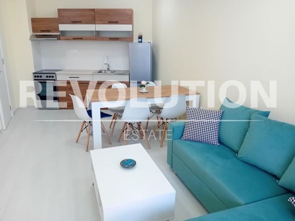 Дава се под наем Тристаен апартамент в Варна, Бриз - 88 кв.м за 600 € - Снимка #1