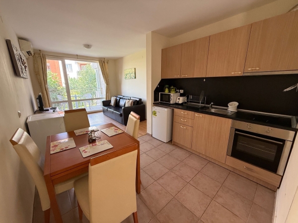 Тристаен апартамент в к.к. Слънчев бряг - 72 кв.м за 1249 €/кв.м - Снимка #1