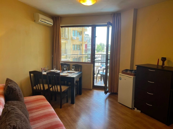 Многостаен апартамент в к.к. Слънчев бряг - 64 кв.м за 1180 €/кв.м - Снимка #1