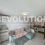 Дава се под наем Двустаен апартамент в Варна, м-т Траката - 60 кв.м за 500 € - Снимка #1