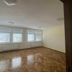 Дава се под наем Офис в Горна Оряховица - 28 кв.м за 127.5 € - Снимка #1