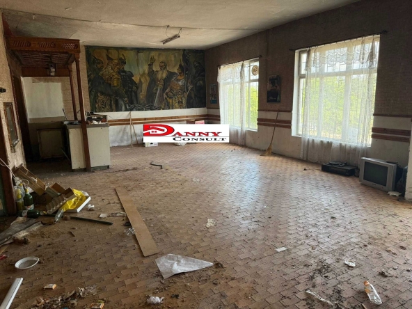 Промишлена сграда в Велико Търново, Акация - 210 кв.м за 73 €/кв.м - Снимка #1