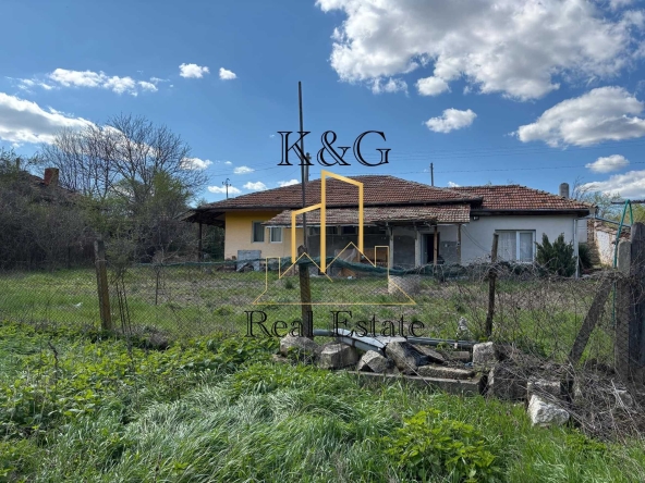 Къща в с. Осенец, Област Разград - 90 кв.м за 737 €/кв.м - Снимка #1