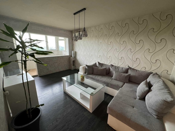 Дава се под наем Тристаен апартамент в Пловдив, Каменица 2 - 70 кв.м за 325 € - Снимка #1