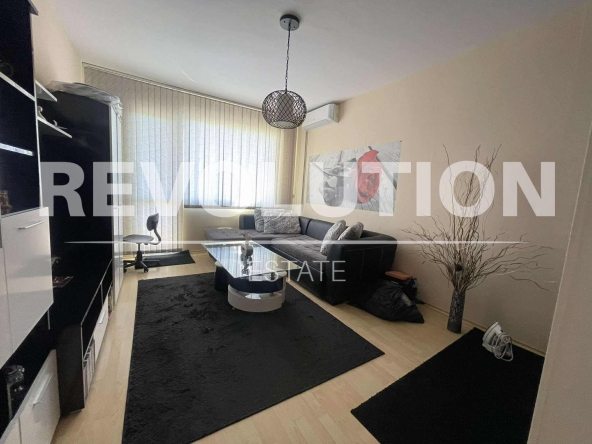 Дава се под наем Двустаен апартамент в Варна, Младост 1 - 70 кв.м за 500 € - Снимка #1