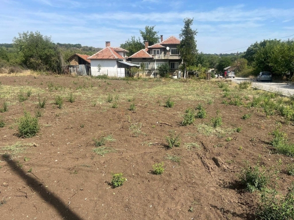 Парцел в София, Надежда 2 - 1240 кв.м за 20 €/кв.м - Снимка #1