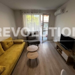 Дава се под наем Двустаен апартамент в Пловдив, Кършияка - 60 кв.м за 562 € - Снимка #1