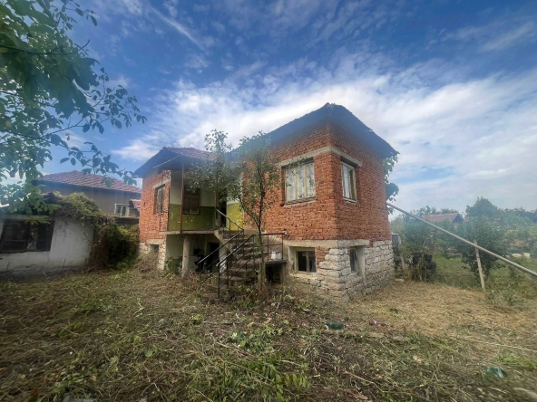 Къща в с. Долно Белотинци, Област Монтана - 200 кв.м за 133 €/кв.м - Снимка #1