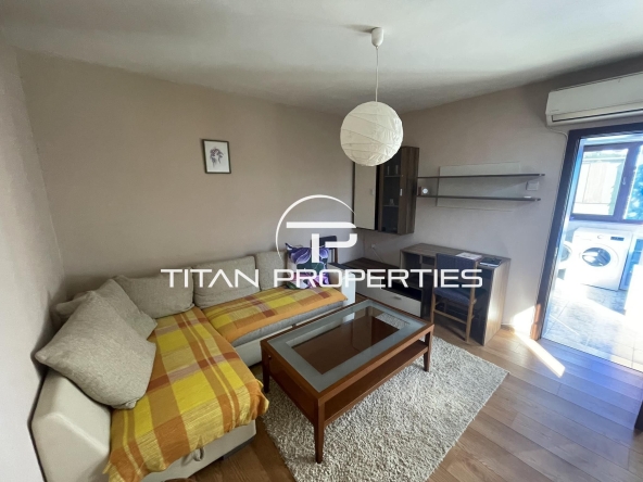 Дава се под наем Етаж от къща в Варна, Автогара - 68 кв.м за 307 € - Снимка #1