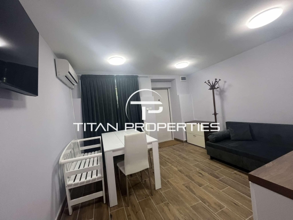 Дава се под наем Двустаен апартамент в Варна, Център - 38 кв.м за 613 € - Снимка #1