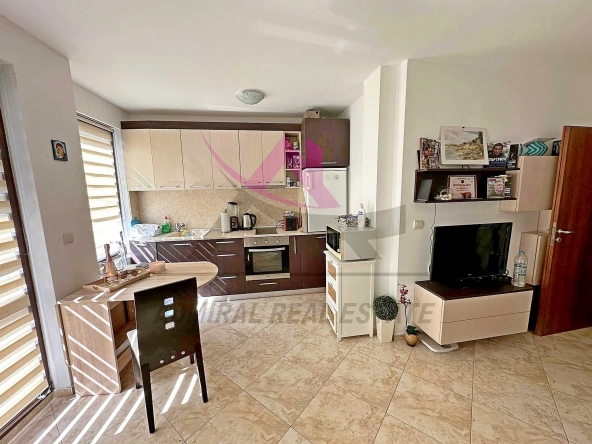 Дава се под наем Едностаен апартамент в Варна, Център - 40 кв.м за 325 € - Снимка #1