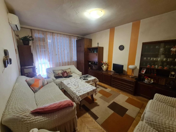 Двустаен апартамент в Хасково, Възраждане - 65 кв.м за 746 €/кв.м - Снимка #1