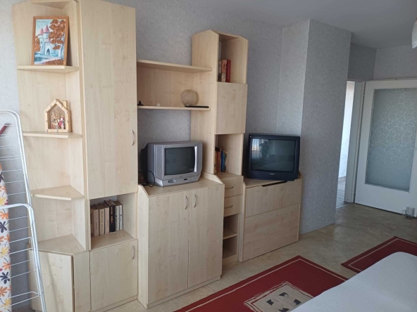 Дава се под наем Двустаен апартамент в Русе, Алеи Възраждане - 65 кв.м за 255 € - Снимка #1