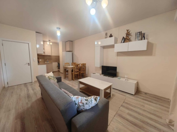 Дава се под наем Двустаен апартамент в Варна, Левски - 70 кв.м за 510 € - Снимка #1