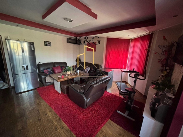 Тристаен апартамент в Разград, Център - 75 кв.м за 2380 €/кв.м - Снимка #1