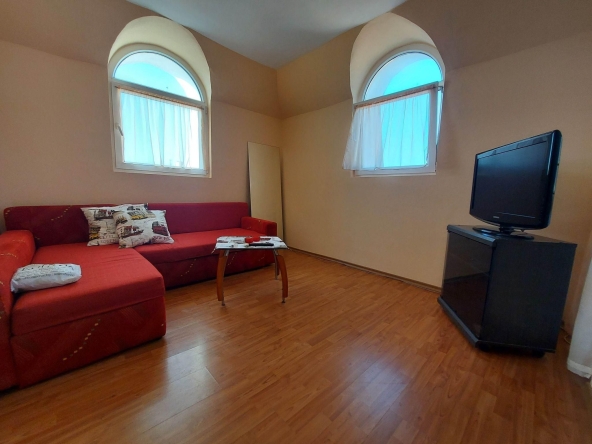 Дава се под наем Двустаен апартамент в Бургас, Възраждане - 40 кв.м за 382.5 € - Снимка #1