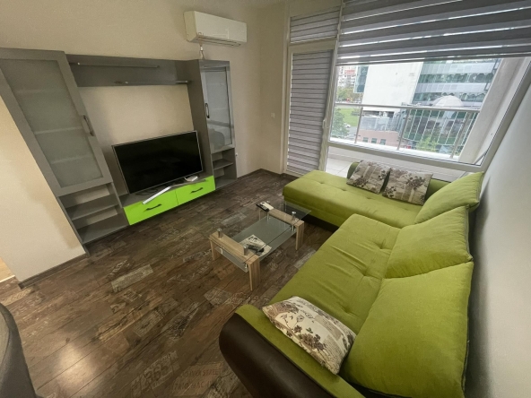 Дава се под наем Двустаен апартамент в Бургас, Славейков - 63 кв.м за 714 € - Снимка #1