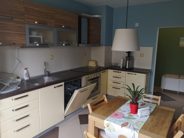 Дава се под наем Двустаен апартамент в Пловдив, Каменица 1 - 72 кв.м за 460 € - Снимка #1