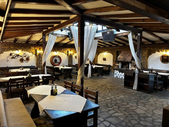 Дава се под наем Заведение в Банско - 300 кв.м за 51 € - Снимка #1