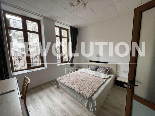 Дава се под наем Тристаен апартамент в Варна, Център - 75 кв.м за 500 € - Снимка #1
