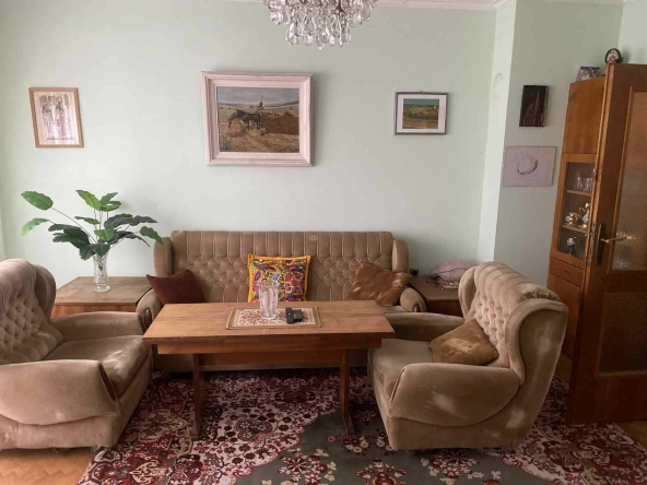 Дава се под наем Двустаен апартамент в София, Медицинска академия - 90 кв.м за 509.49 € - Снимка #1