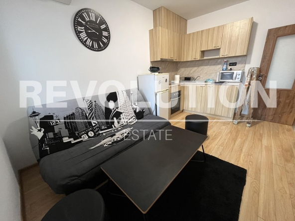 Дава се под наем Двустаен апартамент в Варна, Колхозен пазар - 53 кв.м за 398.82 € - Снимка #1