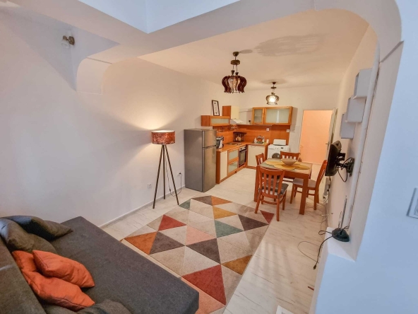 Дава се под наем Двустаен апартамент в София, Център - 65 кв.м за 600 € - Снимка #1