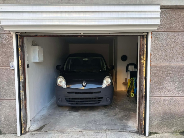 Дава се под наем Гараж / Паркомясто в София, Лозенец - 24 кв.м за 149.43 € - Снимка #1