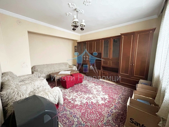 Етаж от къща в Шумен, Пазара - 98 кв.м за 1484 €/кв.м - Снимка #1