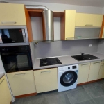 Дава се под наем Двустаен апартамент в Търговище, Център - 70 кв.м за 306 € - Снимка #1