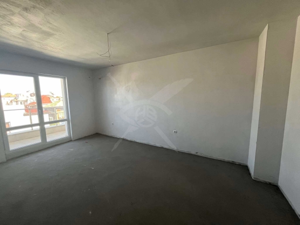 Тристаен апартамент в Пловдив, Кючук Париж - 127 кв.м за 612 €/кв.м - Снимка #1