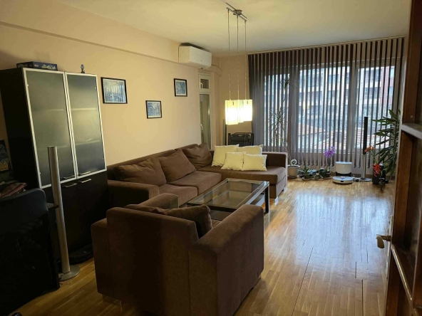 Тристаен апартамент в София, Медицинска академия - 110 кв.м за 2086 €/кв.м - Снимка #1