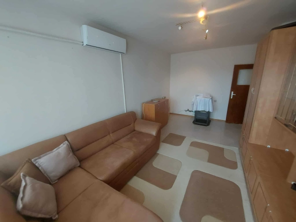 Тристаен апартамент в Омуртаг - 74 кв.м за 1144 €/кв.м - Снимка #1