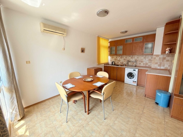 Тристаен апартамент в к.к. Слънчев бряг - 85 кв.м за 630 €/кв.м - Снимка #1