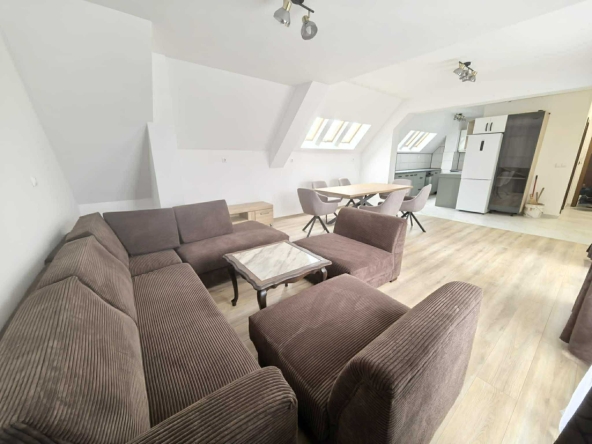 Дава се под наем Четиристаен апартамент в София, Зона Б-18 - 184 кв.м за 897.6 € - Снимка #1