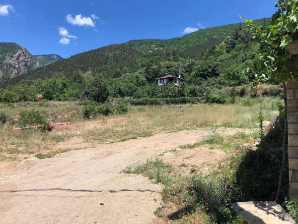 Парцел в Карлово - 865 кв.м за 81 €/кв.м - Снимка #1