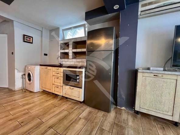 Дава се под наем Къща в Варна, Център - 100 кв.м за 1246.44 € - Снимка #1