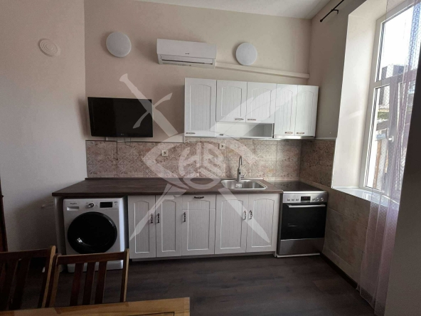 Дава се под наем Двустаен апартамент в Варна, Център - 50 кв.м за 598.23 € - Снимка #1