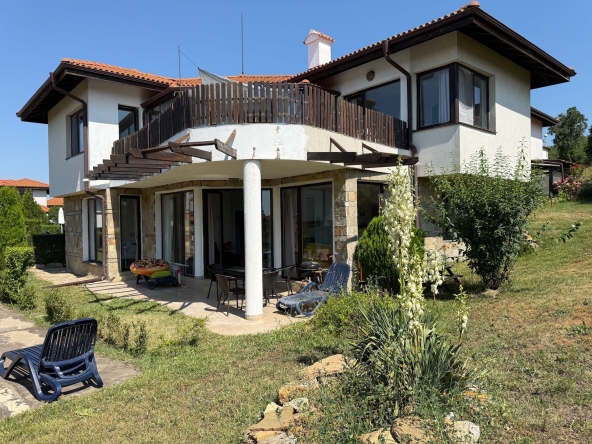 Къща в с. Кошарица, Област Бургас - 225 кв.м за 329 €/кв.м - Снимка #1