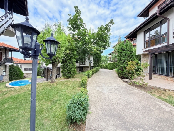 Тристаен апартамент в к.к. Слънчев бряг - 133 кв.м за 411 €/кв.м - Снимка #1