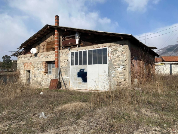Промишлена сграда в с. Кърнаре, Област Пловдив - 280 кв.м за 110 €/кв.м - Снимка #1