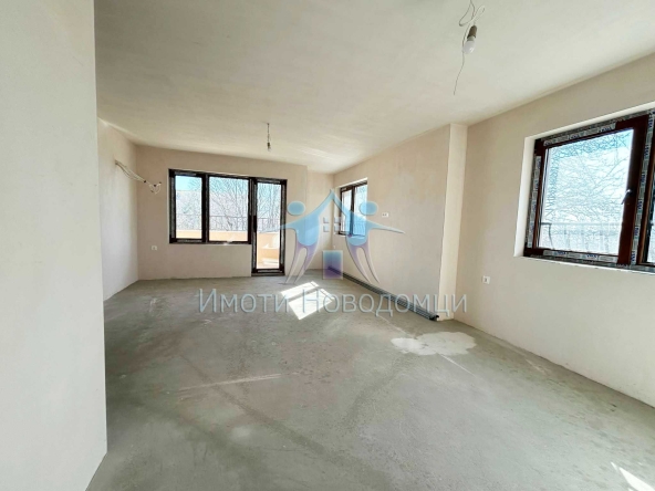 Тристаен апартамент в Шумен, Пазара - 102 кв.м за 745 €/кв.м - Снимка #1