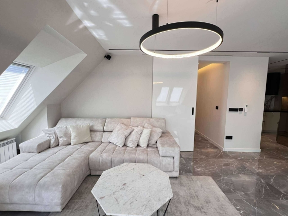 Дава се под наем Четиристаен апартамент в София, Белите брези - 203 кв.м за 2593.35 € - Снимка #1