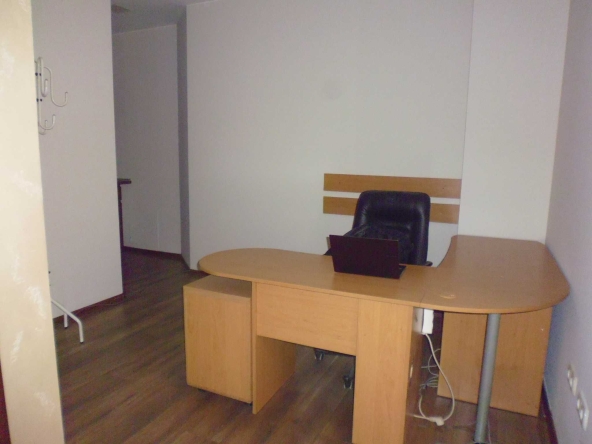 Дава се под наем Офис в София, Люлин 8 - 46 кв.м за 448.8 € - Снимка #1