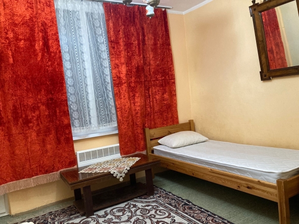 Дава се под наем Двустаен апартамент в Свищов - 70 кв.м за 178.5 € - Снимка #1