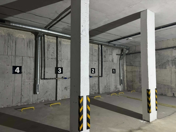 Гараж / Паркомясто в Търговище, Вароша - 15 кв.м за 442 €/кв.м - Снимка #1