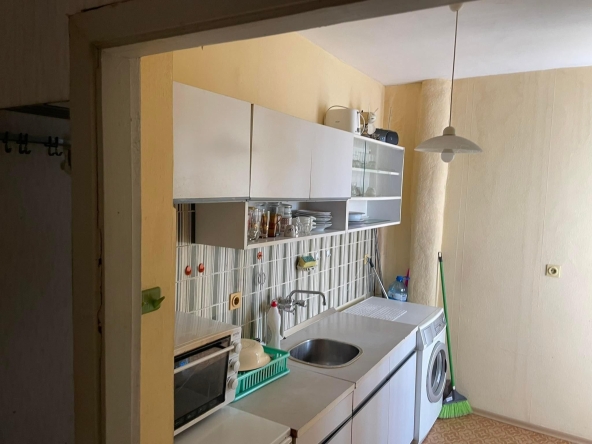 Дава се под наем Двустаен апартамент в Бургас, Изгрев - 55 кв.м за 153 € - Снимка #1