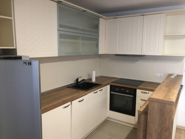 Дава се под наем Двустаен апартамент в Пловдив, Кючук Париж - 54 кв.м за 528.36 € - Снимка #1